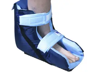 מגף לפצעי לחץ רחיץ עם כרית ג'ל - Heel Float Walker Boot מבית Skil-Care