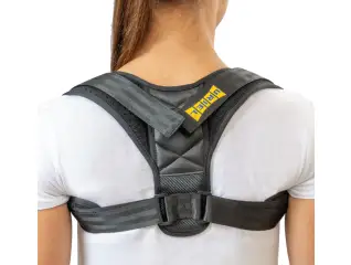 מיישר כתפיים אוריאל